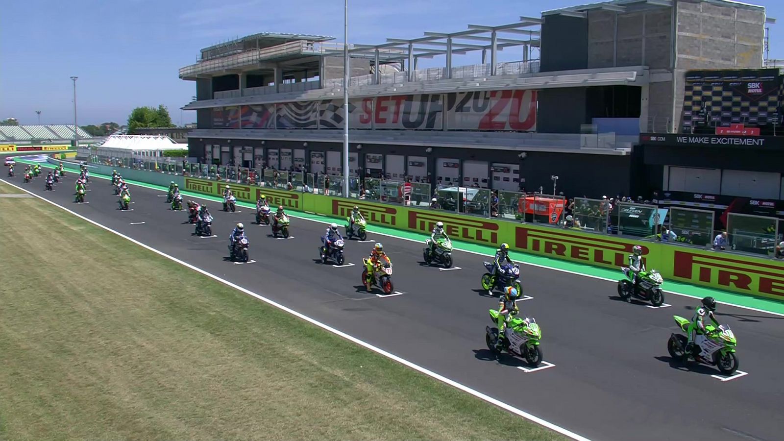Motociclismo - Campeonato del Mundo Superbike. WORLD Supersport 300 1ª carrera - ver ahora