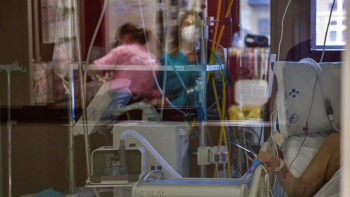 Telediario 1 - La vacunación contra la COVID-19 está cambiando el perfil del paciente que entra en la UCI