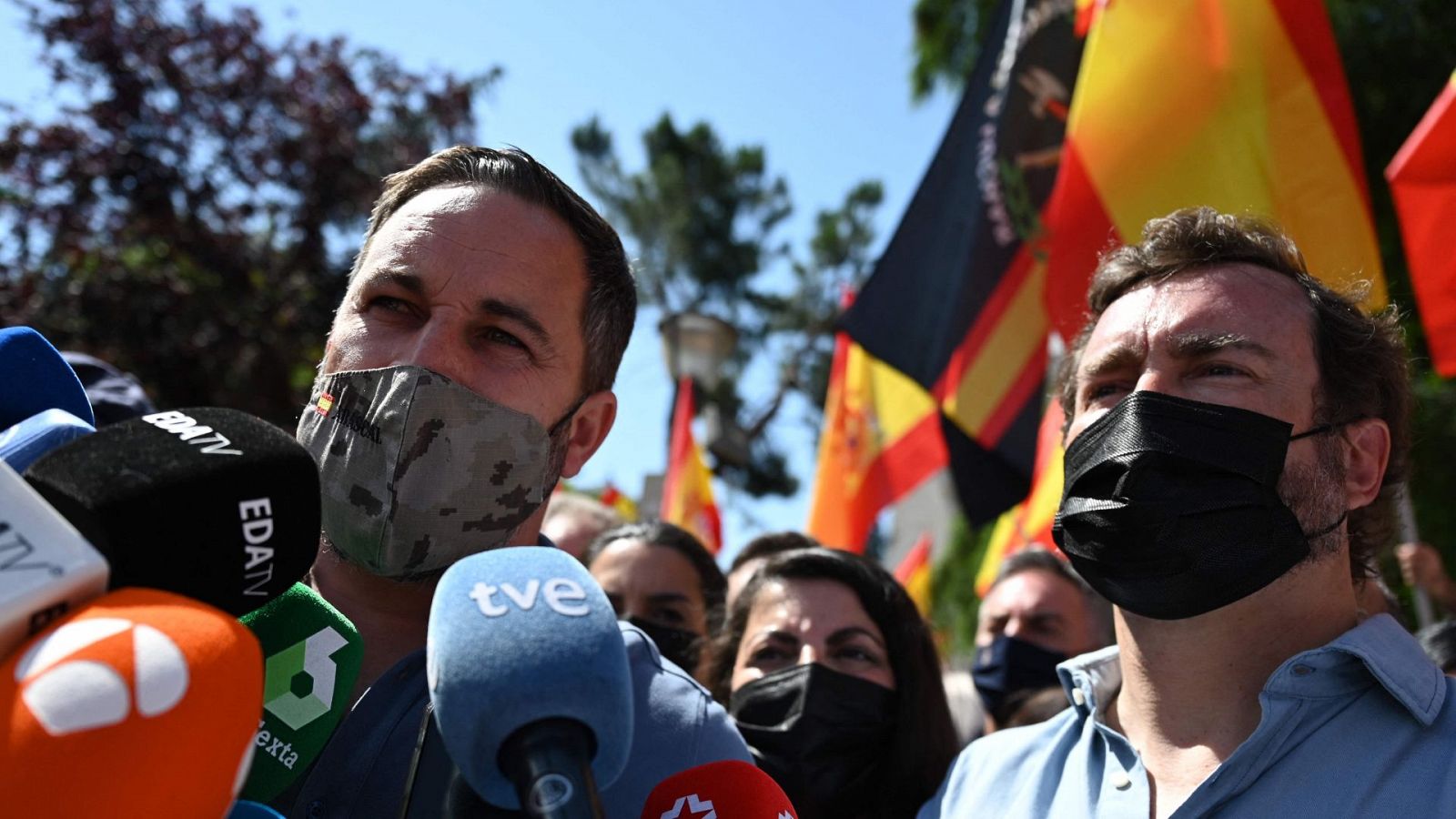 Abascal, en Colón: "Venimos sin miedo; la foto de la vergüenza es la del Gobierno con los enemigos de España"