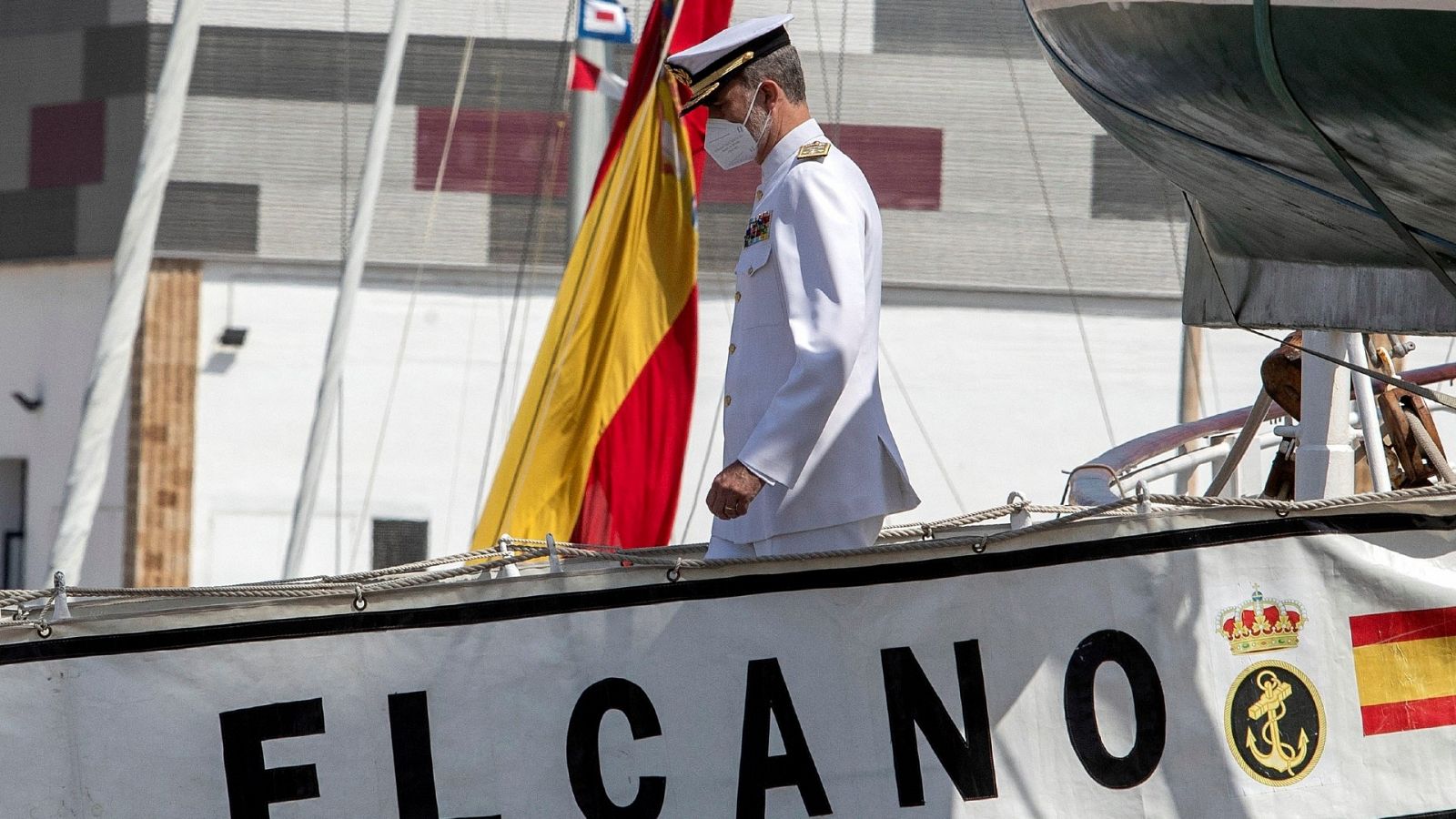 El buque Juan Sebastián Elcano llega a Cádiz tras diez meses de travesía