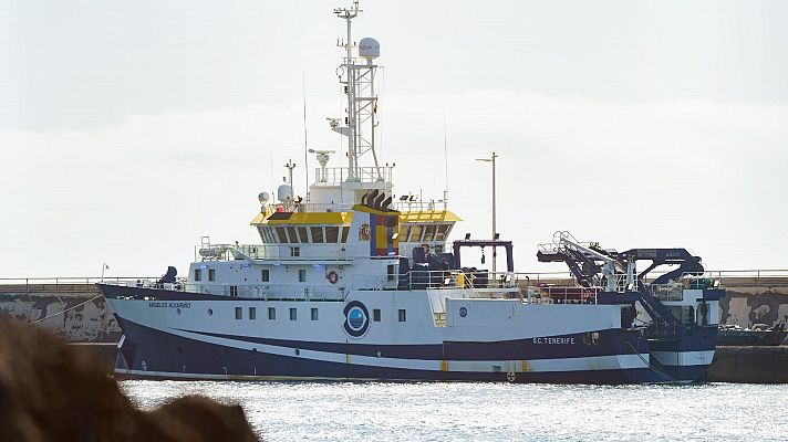 Telediario 1 - El barco que busca a Anna sigue en puerto por avería