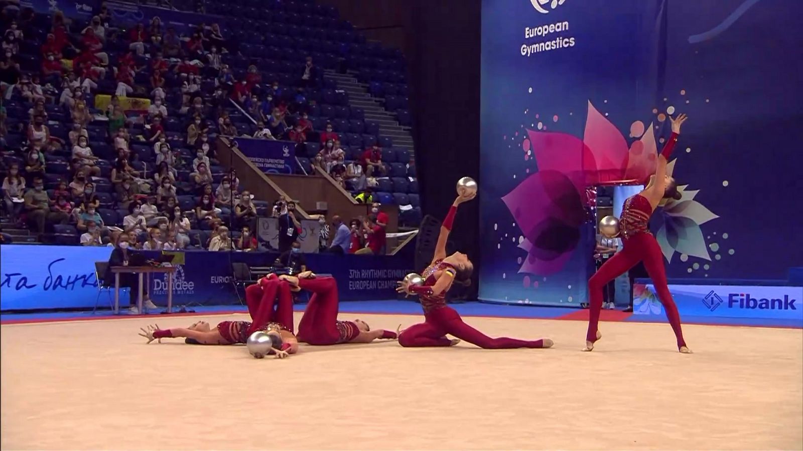 Gimnasia rítmica - Campeonato de Europa. Final conjuntos por aparatos 5 pelotas