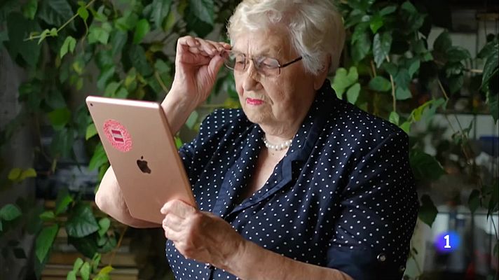 L'Informatiu - La salut visual empitjora davant l'abús de les pantalles