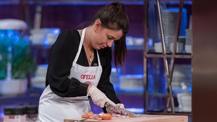 MasterChef - Ofelia rompe a llorar en la ruleta de la suerte