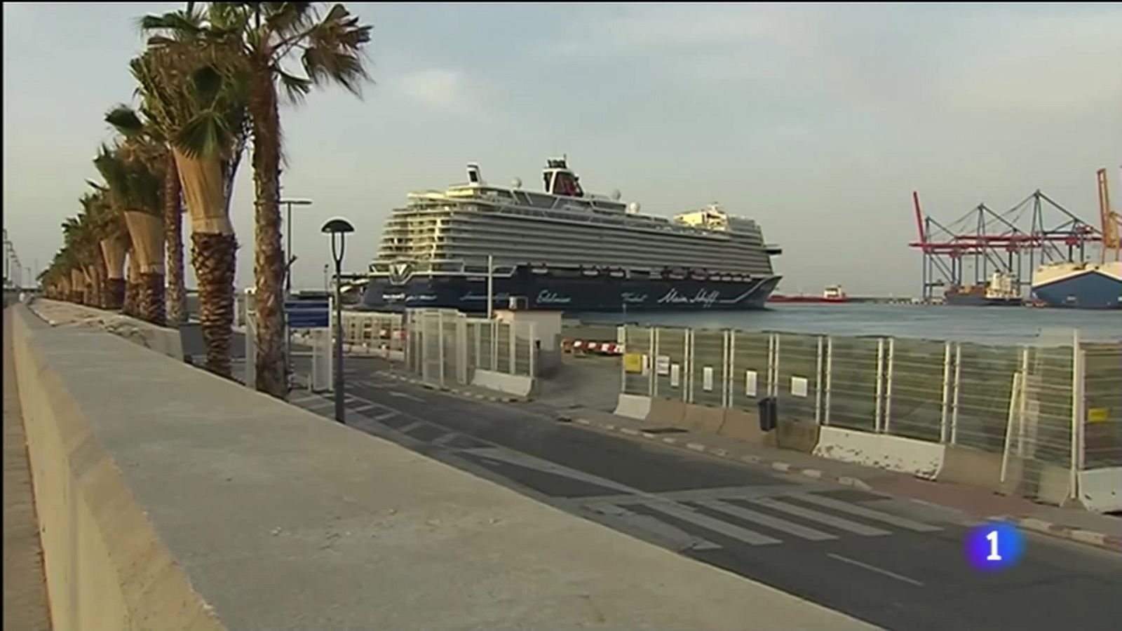 Málaga, primer puerto peninsular en hacer escalar un buque de crucero tras 15 meses de inactividad.

