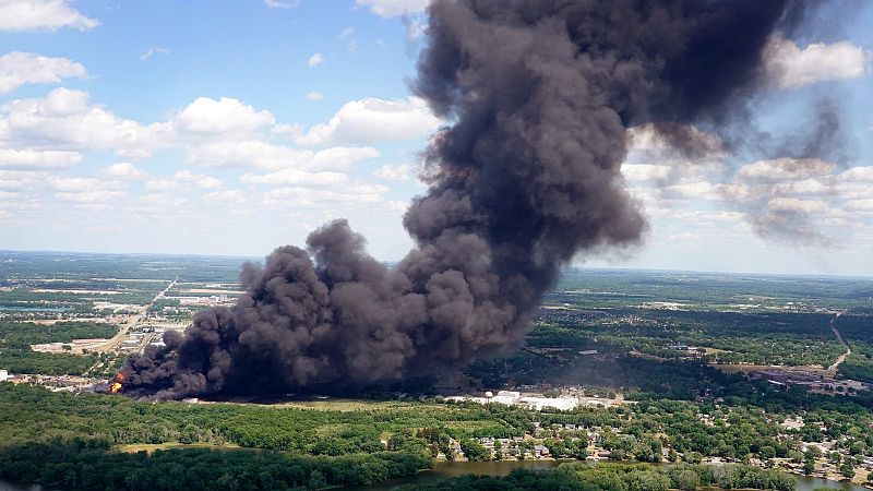 Una explosión química en Illinois amenaza con una catástrofe medioambiental