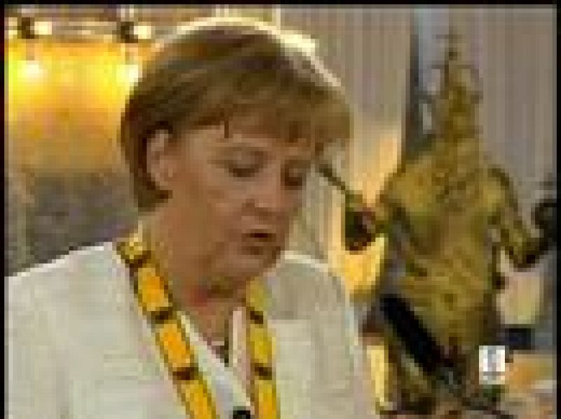  Merkel recibe el Premio Carlomagno por su contribución a Europa