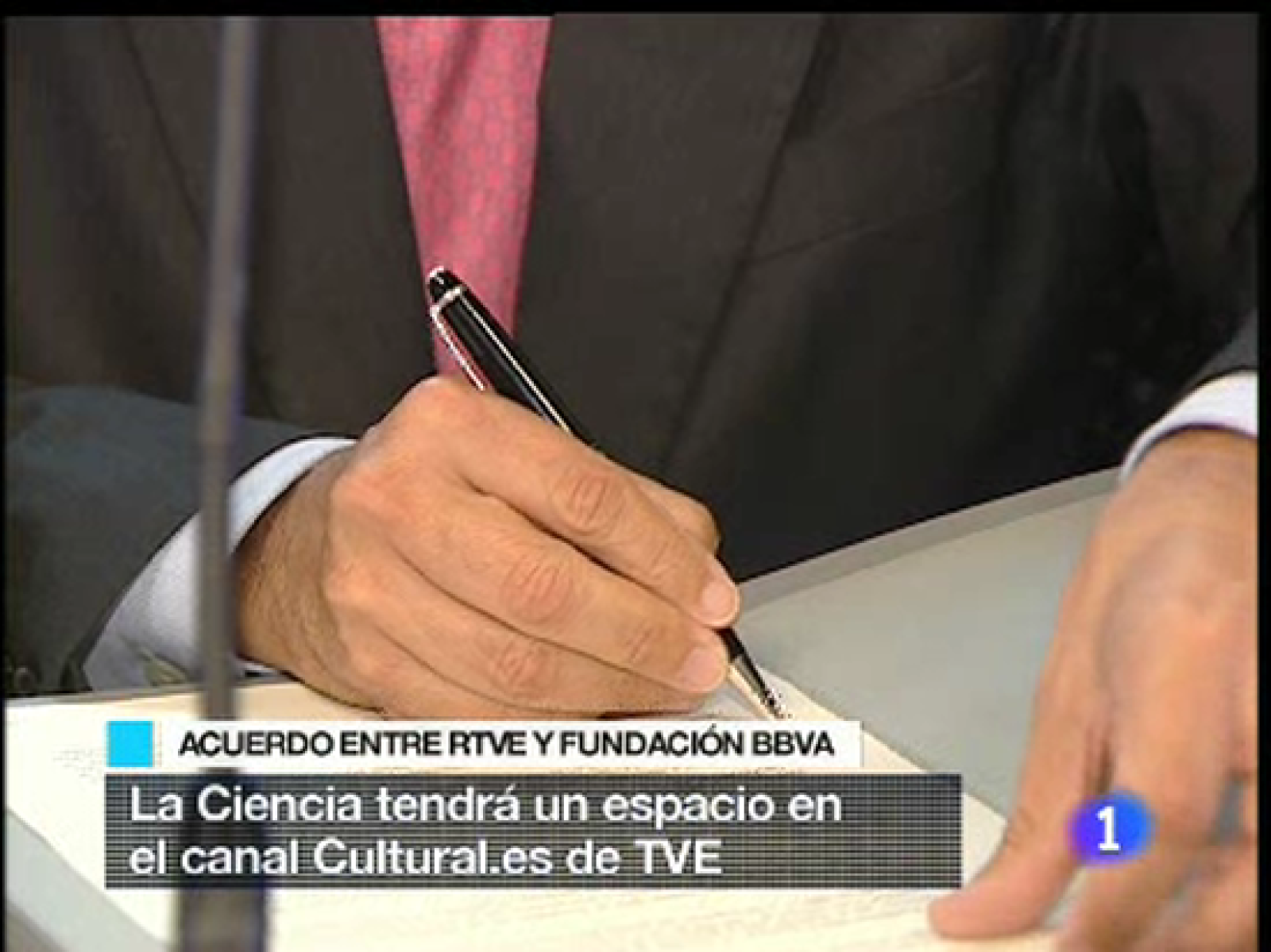 Firma del acuerdo entre RTVE y la Fundación BBVA  para divulgar la ciencia en el canal Cultural·es