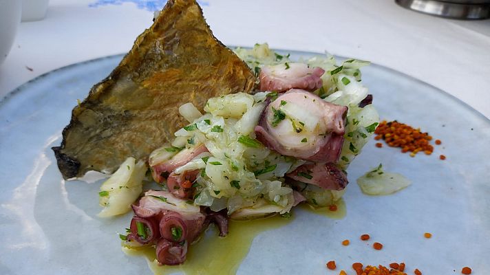 Sergio Fernández nos enseña la receta de puñetas de bacalao