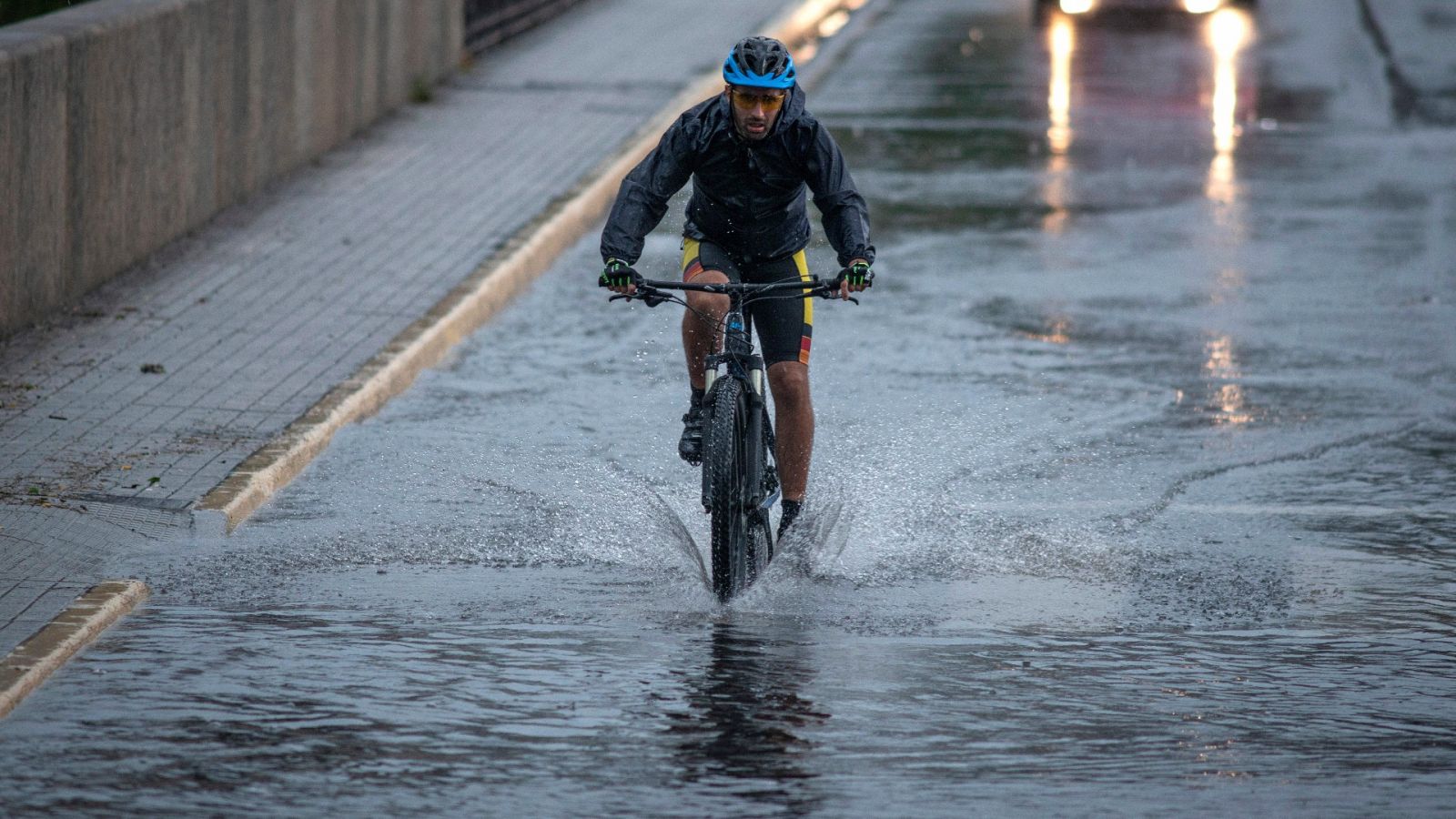 Tormentas y granizo marcan el final de la primavera en España 