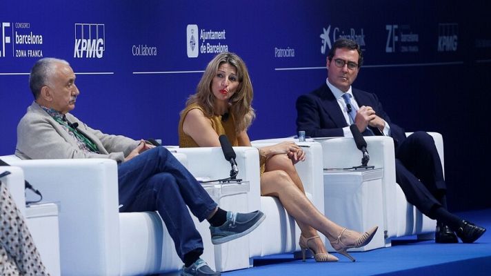 L'Informatiu - La ministra Yolanda Díaz defensa la pujada del SMI davant l'oposició de la patronal