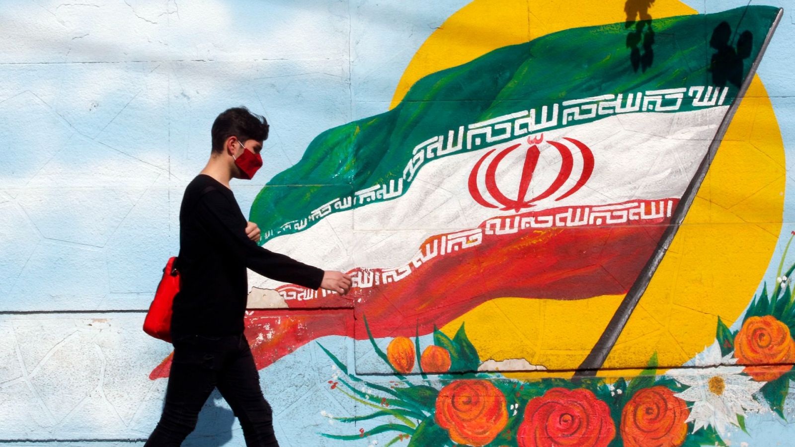 Irán celebra presidenciales con una mayoría de candidatos conservadores