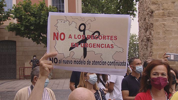 Informativo Telerioja - Tensión en la concentración contra el cierre de las Urgencias de Atención Primaria