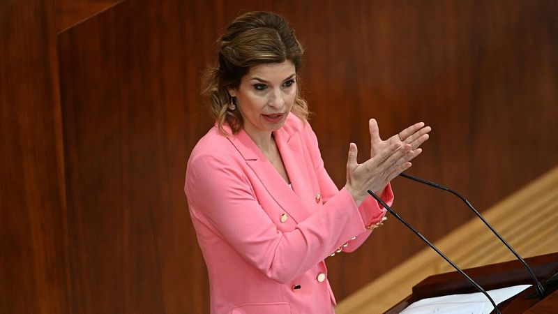 El PSOE critica a Ayuso por "atacar" y "cuestionar" al rey - Especiales informativos | Ver