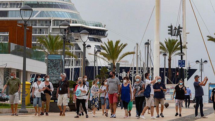 Atraca en Cartagena el Mein Schiff 2, el primer crucero tras quince meses de pandemia