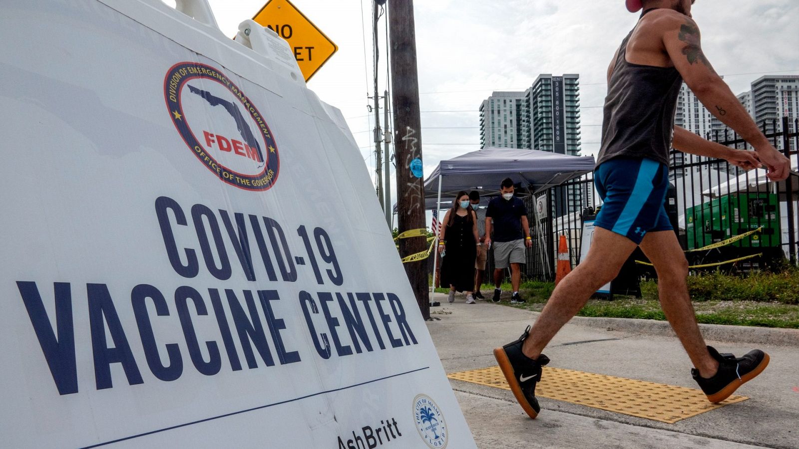 El alto coste de ser enfermo de COVID-19 en EE.UU. | Ver