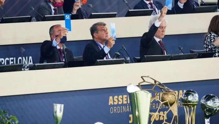 Telediario Fin de Semana - La Asamblea del Barça aprueba las pérdidas de la temporada pasada