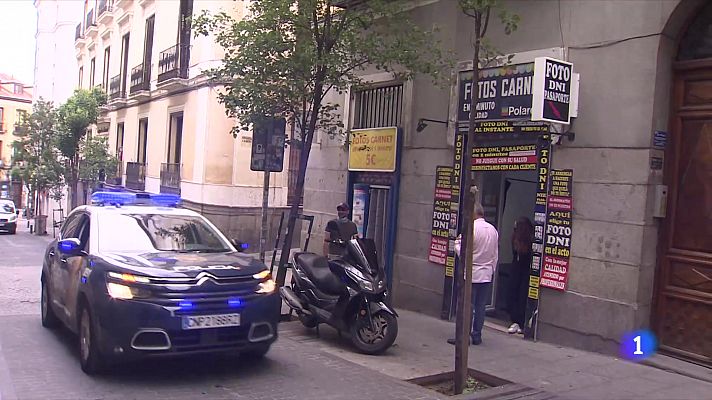 Telediario Fin de Semana - La foto de carnet se hará en comisaria