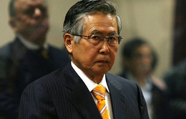  - Fujimori admite que espió y sobornó