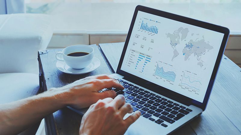 Los gurús de los datos de la pandemia en redes sociales - Telediario 1 | Ver