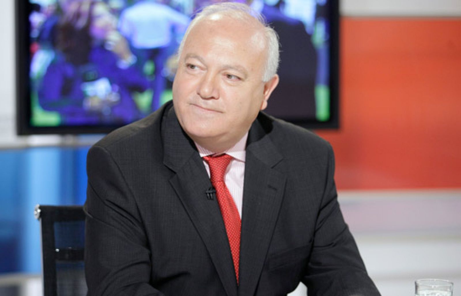 Desayunos - Moratinos dice que es urgente crear un Estado palestino - Los desayunos | Ver