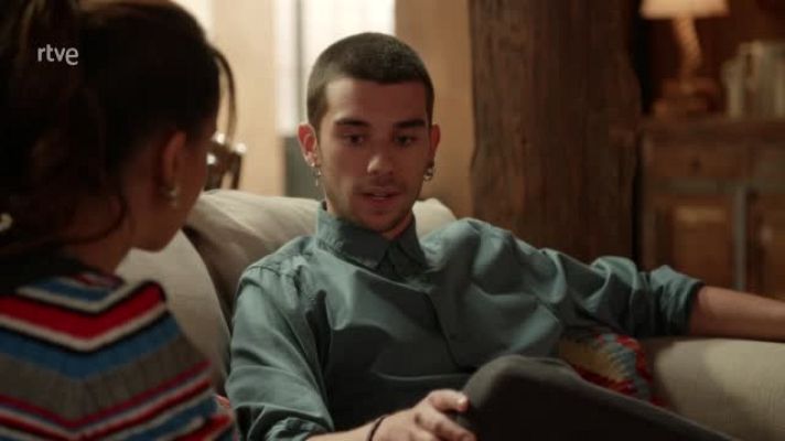  - Dos Vidas: Erik y Cloe comienzan a salir como novios