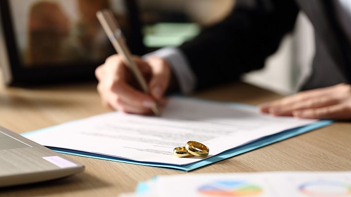 La hora de La 1 - Se cumple 40 años de la ley del Divorcio: así ha evolucionad