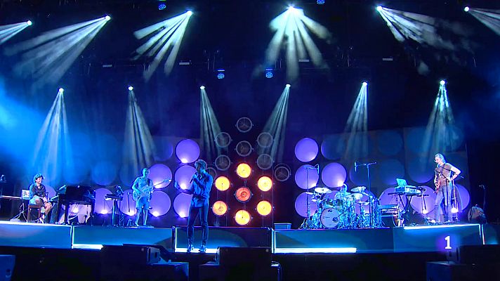 Telediario 1 - David Bisbal comienza su gira mundial en Madrid