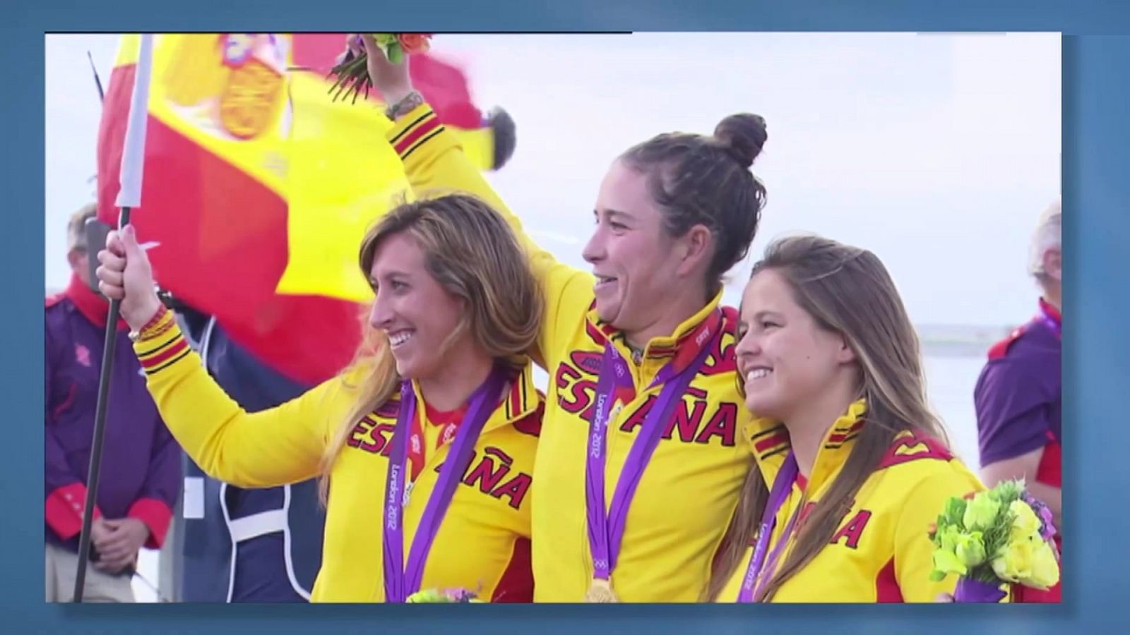 Orgullo de medalla - Programa 31: Equipo vela Eliot: Tamara Echegoyen, Ángela Pumariega y Sofía Toro, medallistas en la modalidad Eliot de vela - RTVE.es