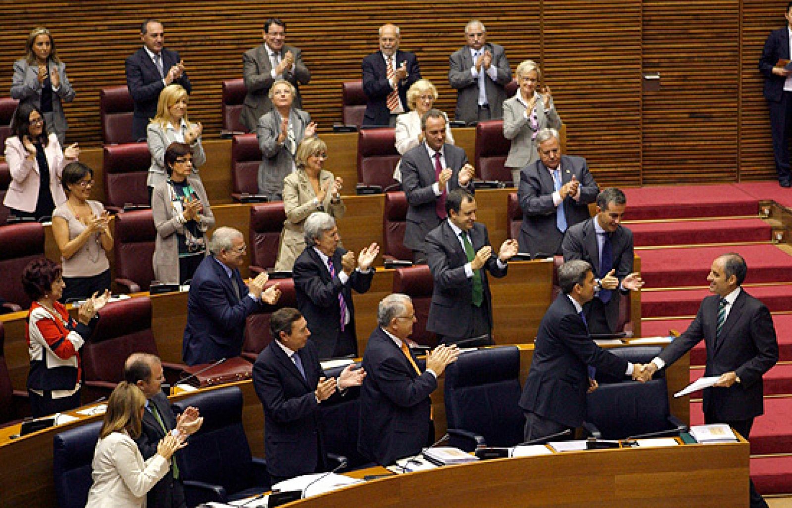 Las Cortes Valencianas celebran hoy su debate de política general