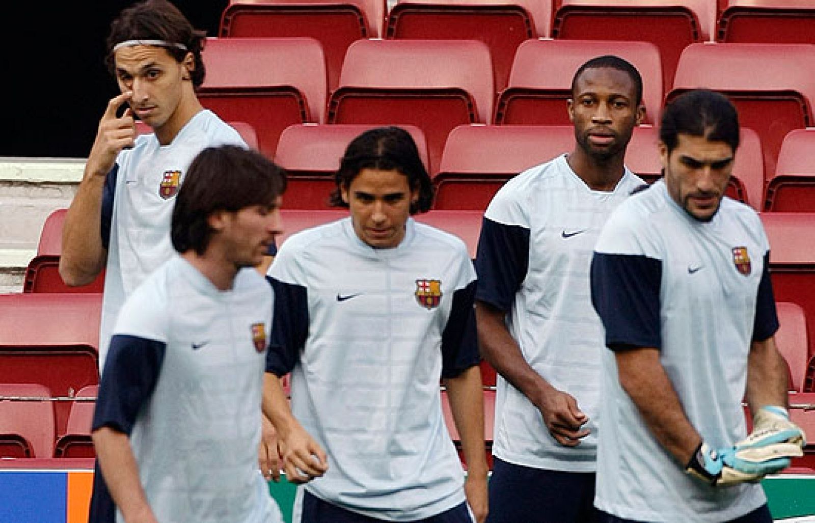 Este miercóles el Barça recibe al Dinamo de Kiev en la Liga de Campeones. Andrés Iniesta podría ser titular.Por otra parte, el azulgrana Rafa Márquez avisa del peligro de Shevchenko.