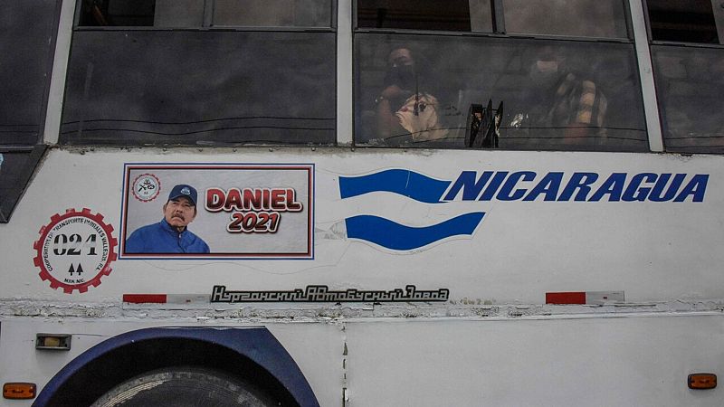 El régimen de Ortega en Nicaragua detiene a periodistas y fuerza a exguerrilleros al exilio - Ver ahora