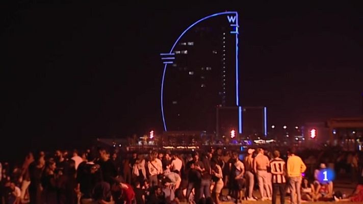 L'Informatiu - Una nit de Sant Joan "normal" a Catalunya