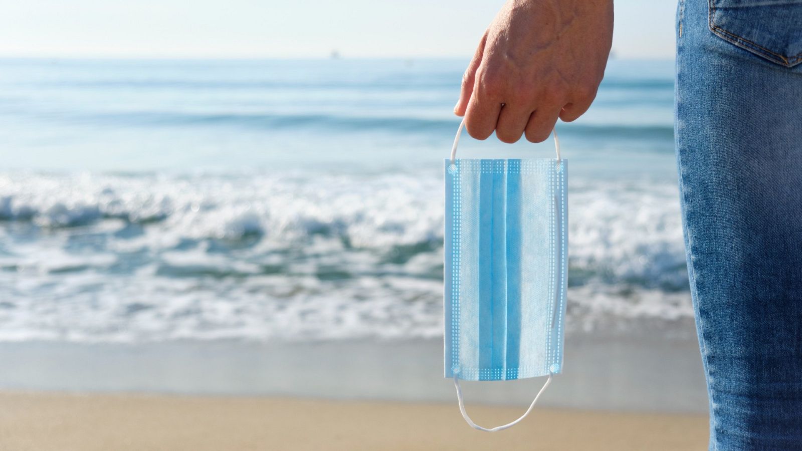 Dónde sí hay que continuar llevando mascarilla y cuándo podremos retirárnosla - La hora de La 1 | Ver