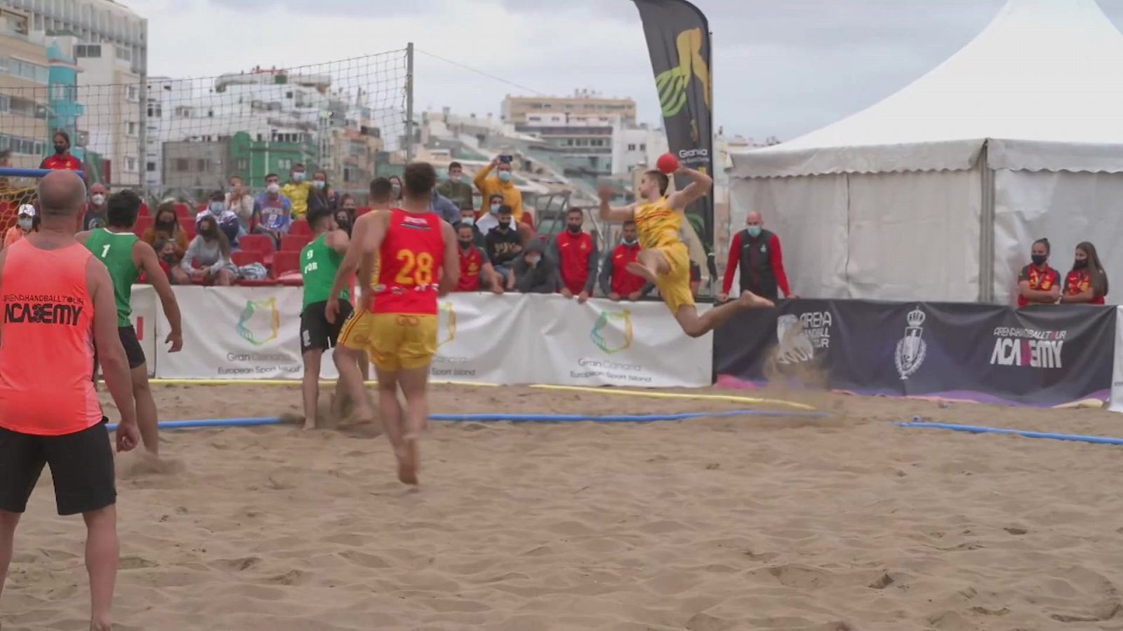 Balonmano Playa - Torneo internacional de España selecciones nacionales. Entra en RTVE.es