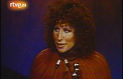 Entrega en 1977 a Barbra Streisand del Oscar a la mejor canción