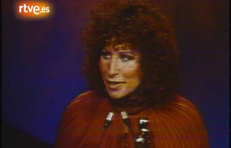 Entrega en 1977 a Barbra Streisand del Oscar a la mejor canción