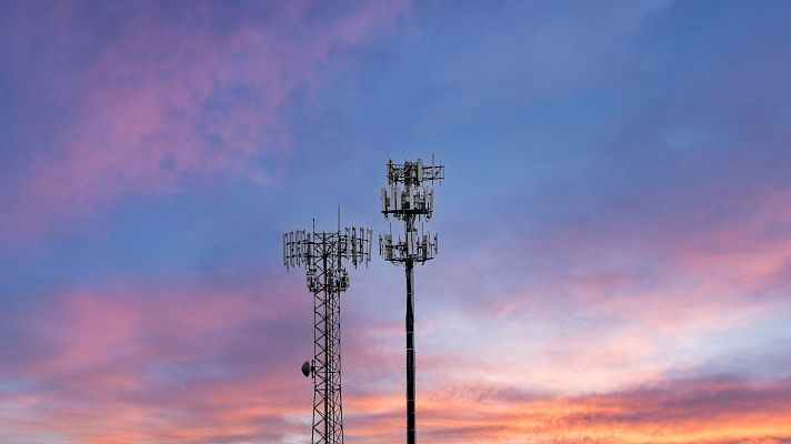 Telediario 2 - La brecha digital en la España vaciada: 3 millones de personas no tienen fibra y unas 700.000 no tienen ADSL