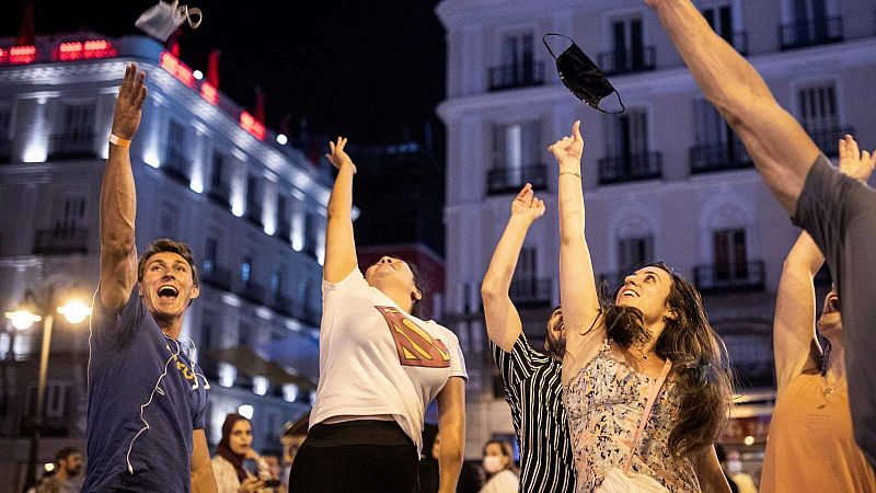 España dice adiós a la mascarilla en la calle con excepciones tras más de un año de pandemia