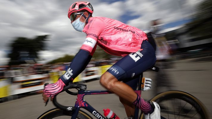 Tour de Francia - Tour de Francia 2021 | Rigoberto Urán: "Si ponen estas carreteras incitan a que haya estas caídas"