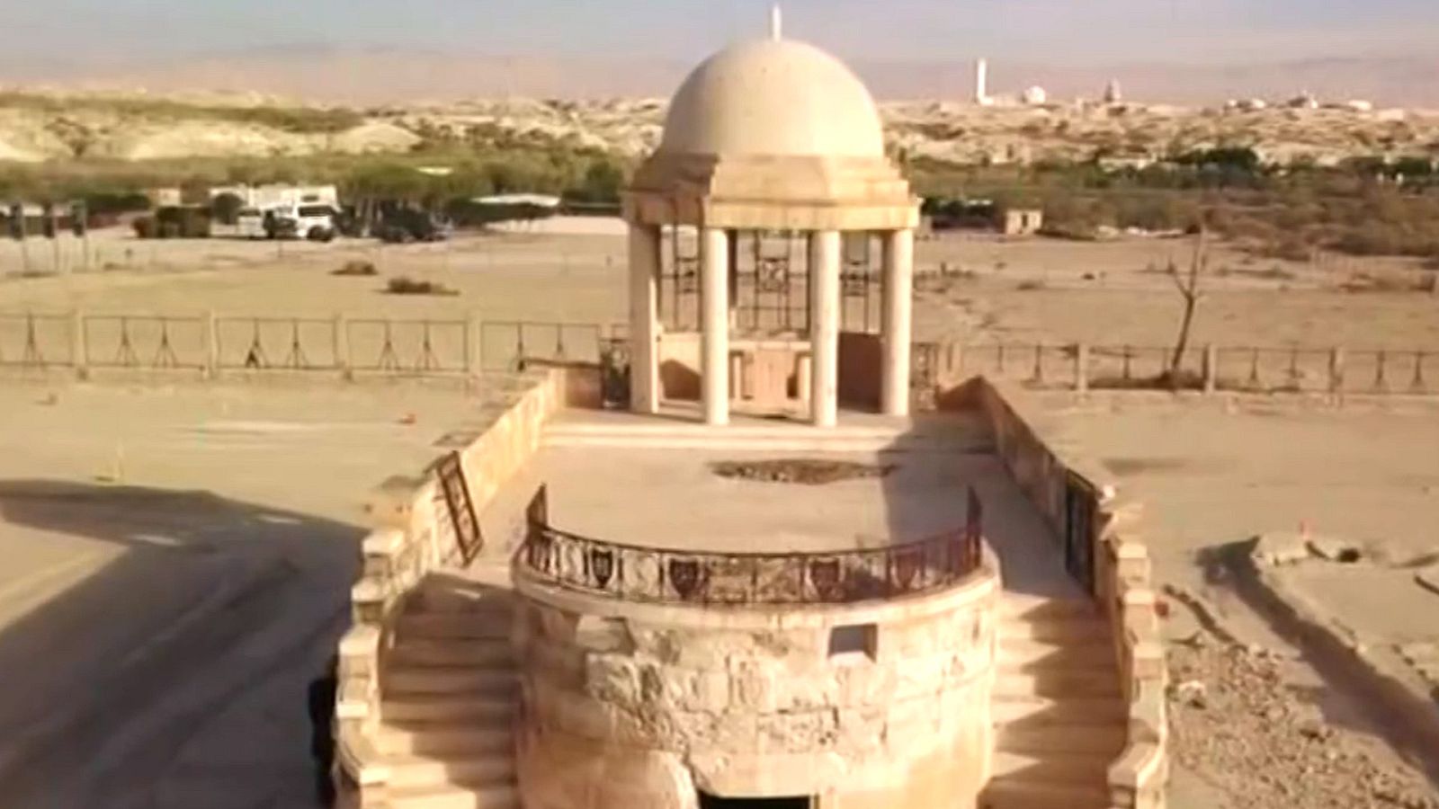 La limpieza de minas permitirá la visita a los templos junto al lugar donde Jesús fue bautizado