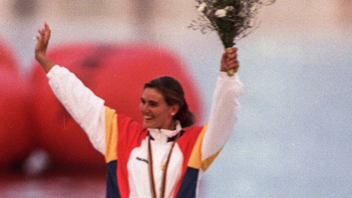 Natalia Vía-Dufresne gana la medalla de plata en los Juegos Olímpicos de Barcelona '92 en vela