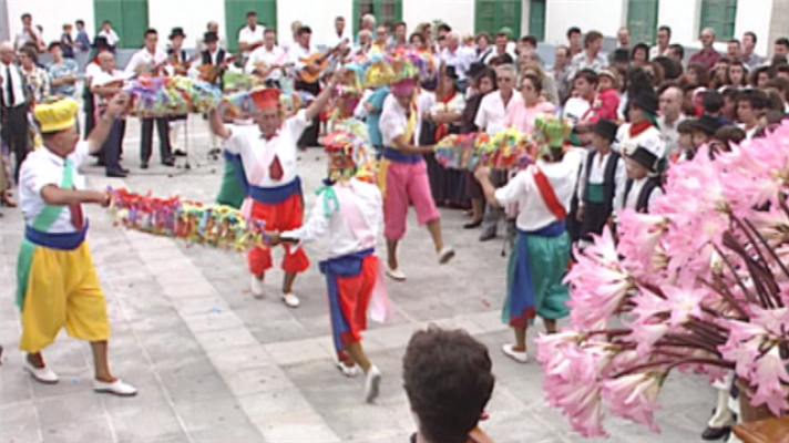 De cantos y baile