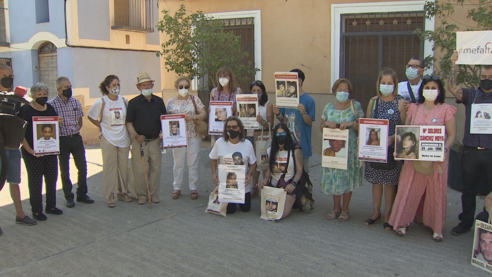 Albudeite homenajea a las familias de personas desaparecidas