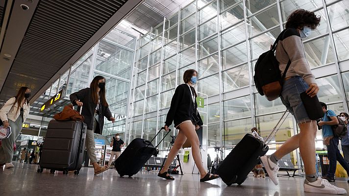 Telediario 1 - Los contagios se disparan entre los más jóvenes en el inicio de las salidas por vacaciones