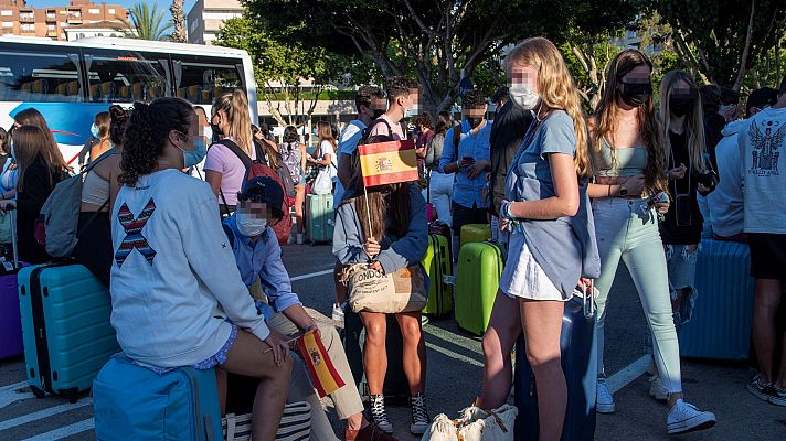 Se disparan los contagios de coronavirus entre los jóvenes