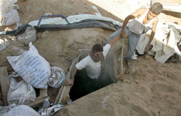 En portada - En los túneles de Rafah. Avance