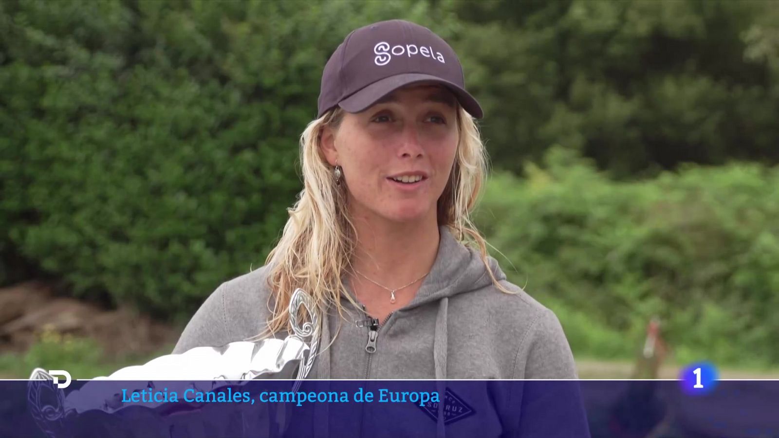 Leticia Canales se recupera y gana el Europeo de surf