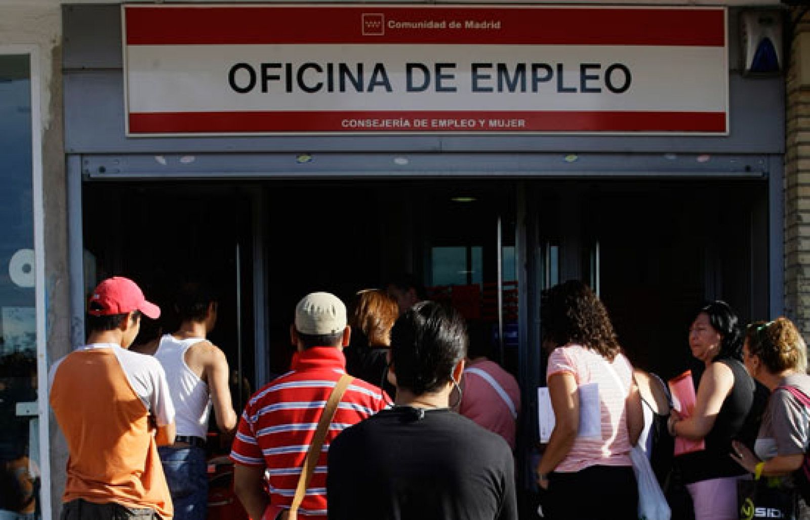 El desempleo supera los 3,7 millones de personas.