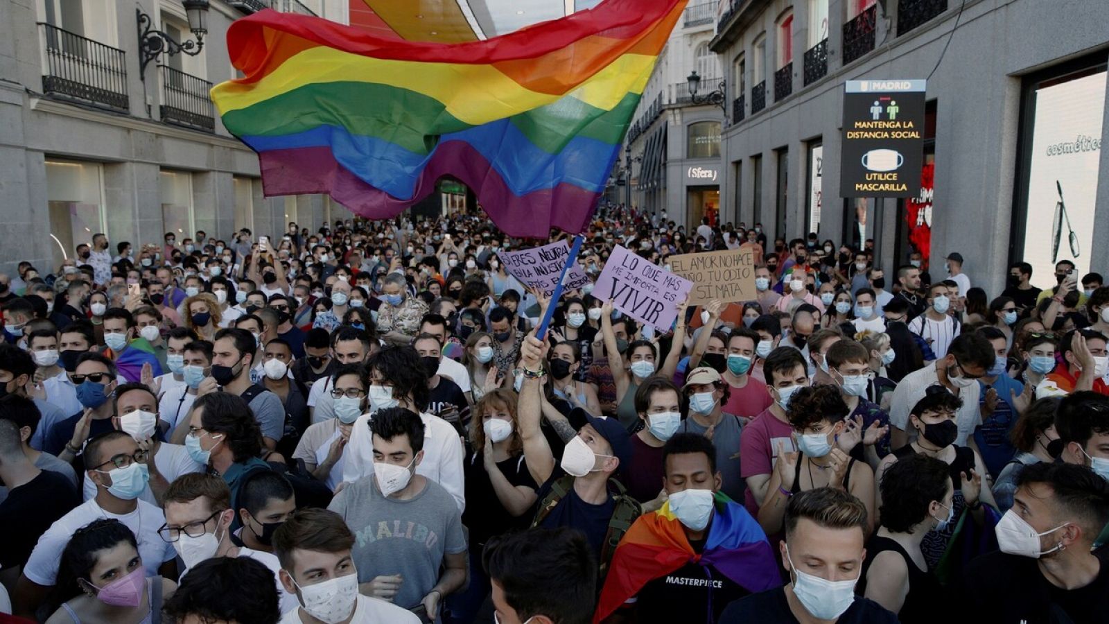 Miles de personas se concentran en toda España para pedir "Justicia para Samuel" | Ver